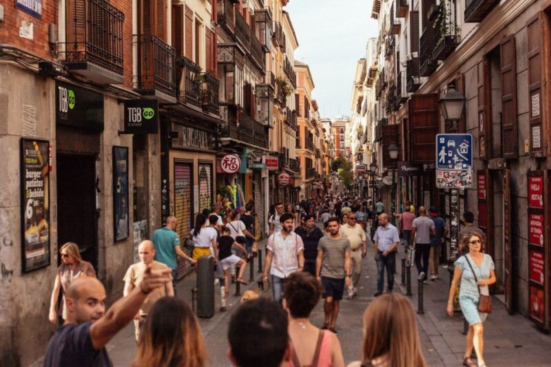 Madrid: 2-Hour Private City Tour Off the Beaten Track - Exploring Plaza del Dos de Mayo and Its Cultural Significance
