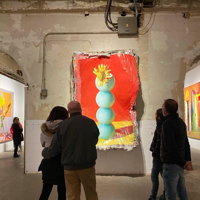 Madrid: Architecture tour Lavapiés&Rastro with an architect - Experiencing the El Rastro Market and Vintage Finds