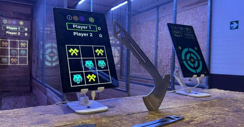 Madrid Atocha : Interactive Axe Throwing 2h - Learn the Art of Axe Throwing with an Expert