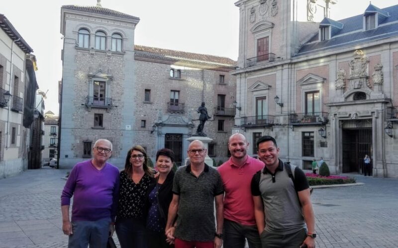 Madrid: Authentic Tapas Evening Tour with a side of History - The Role of Guides and Their Knowledge