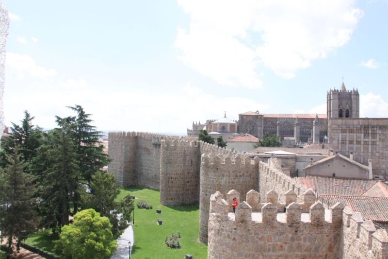 Madrid: Avila and Segovia Day Trip with Tickets to Monuments - Highlights of the Sites Visited