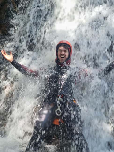 Madrid: Canyoning Tour - Aquatic Adventure with an Expert Guide - Navigating the Technical Obstacles