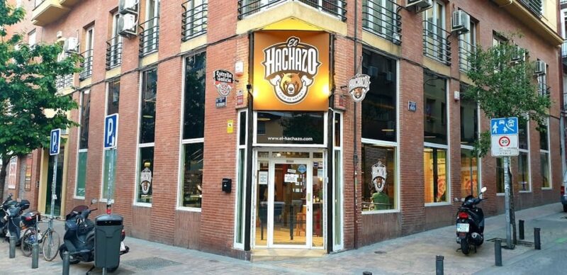 Madrid Center: AXE THROWING - Over 15 Exciting Interactive Games on Digital Targets