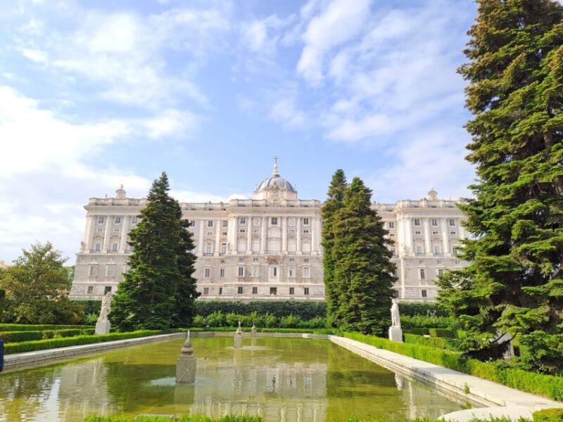 Madrid: City Highlights Guided Walking Tour - Group Size and Tour Experience