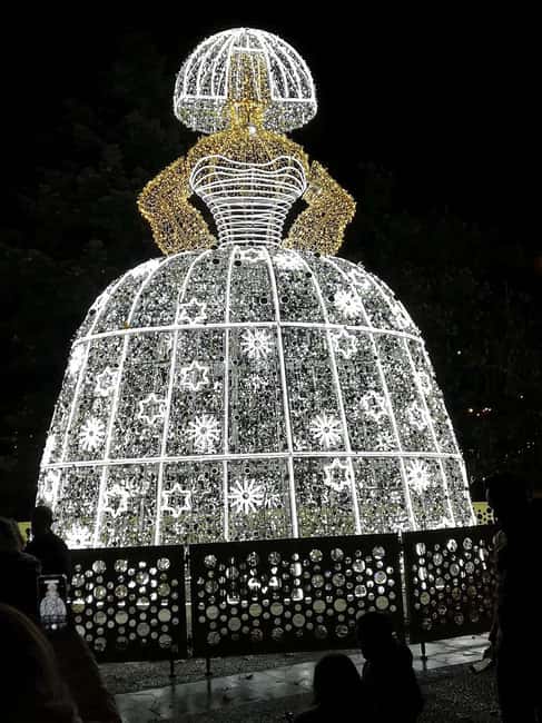 Madrid City Highlights Tuk-Tuk Tour w/pick up included! - Key Points