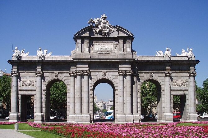 Madrid city tour with Royal Palace and Toledo in 1 day - Exploring Madrid’s Historic Plaza Mayor and Stunning Fountains