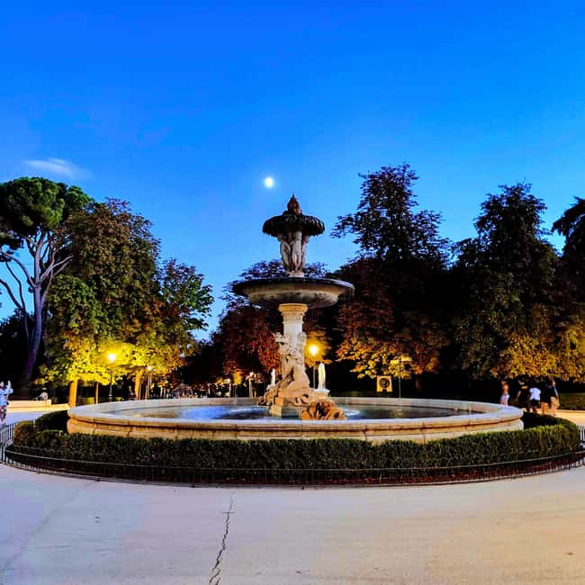 Madrid: E-Bike Rental - Riding the Iconic Streets: Calle Mayor and Gran Vía