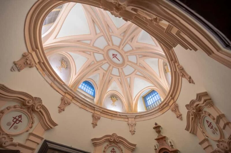 Madrid: Entrance to the Monastery of Las Comendadoras de Santiago - Exploring the Sacristy of the Knights of Santiago