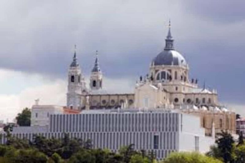 Madrid: Exclusive Skip-the-Line Tour of the Royal Collections Gallery (max. 8) - Key Points