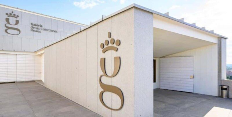 Madrid: Exclusive Skip-the-Line Tour of the Royal Collections Gallery (max. 8) - Highlighted Artifacts from the Spanish Monarchy