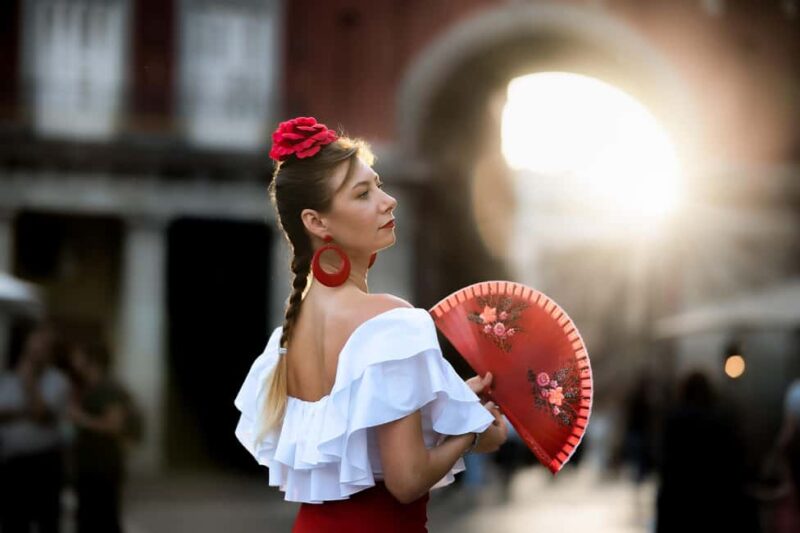 Madrid: Flamenca Photoshoot with Dress and Props - Key Points