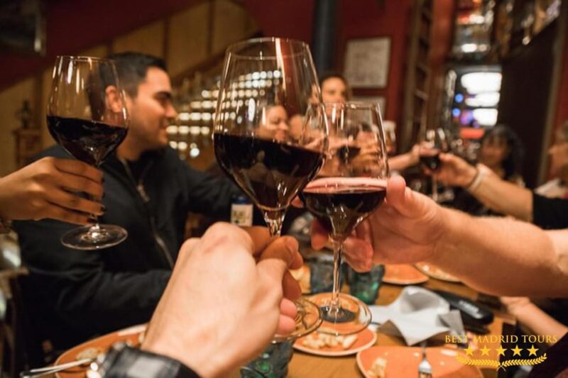 Madrid Flamenco Show and Dinner - The Venue: Decor and Atmosphere