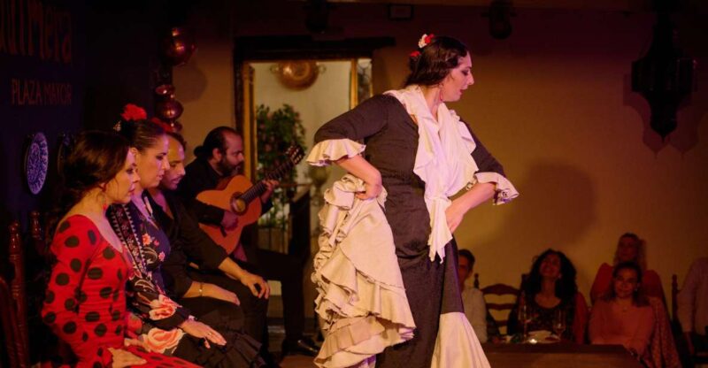 Madrid: Flamenco Show La Quimera with Drinks & Dinner Option - Experience the Heart of Madrids Flamenco at La Quimera