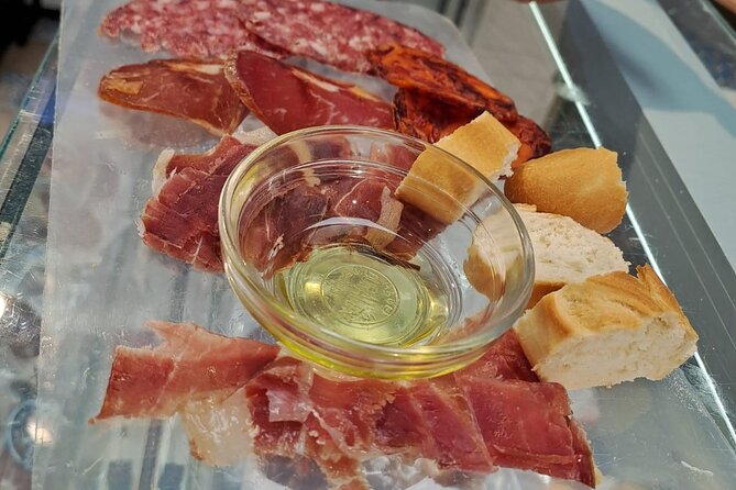 Madrid Food Tour: Tapas, Drinks and Delights with a Local - Madrid’s Cultural Landmarks and Food