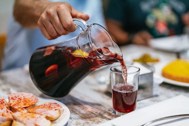 Madrid: Food & Wine Tour with 10 Tapas & 4 Drinks Included - Sampling Traditional Madrid Tapas