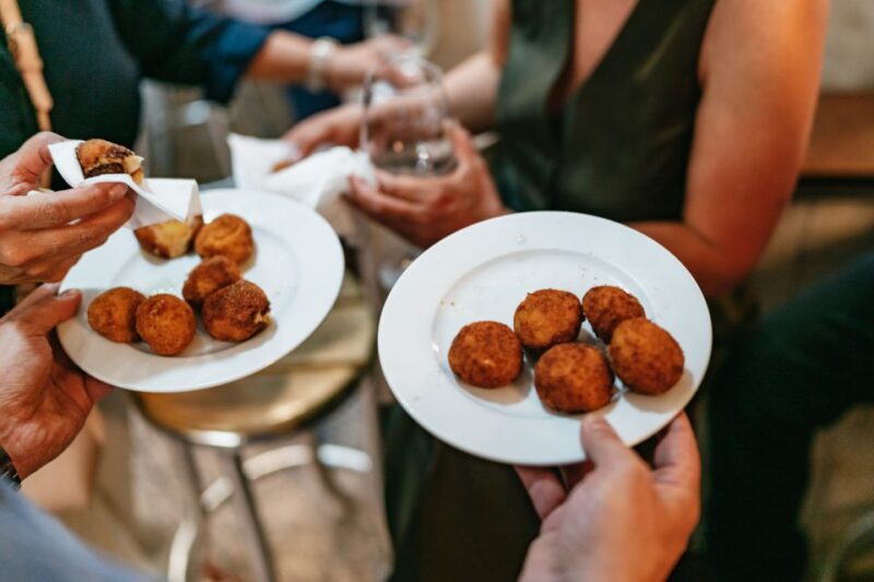 Madrid: Food & Wine Tour with 10 Tapas & 4 Drinks Included - Who Should Book This Tour