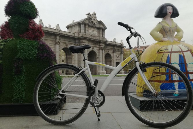Madrid Fun and Sightseeing Bike Tour - Practical Details: Logistics and Group Size