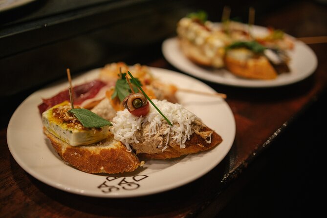 Madrid: Guided Food Tour with Dinner - Meeting Point and Tour Logistics