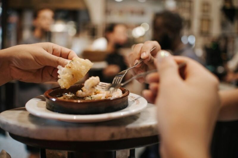 Madrid: Guided Tapas Tour Madrid with Drink and Food - Key Points