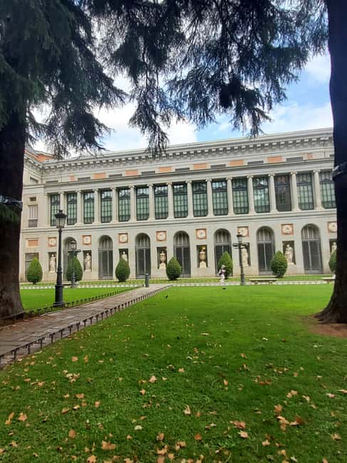 Madrid: guided visit of the Prado Museum with a native Italian-speaking tour guide - Key Points