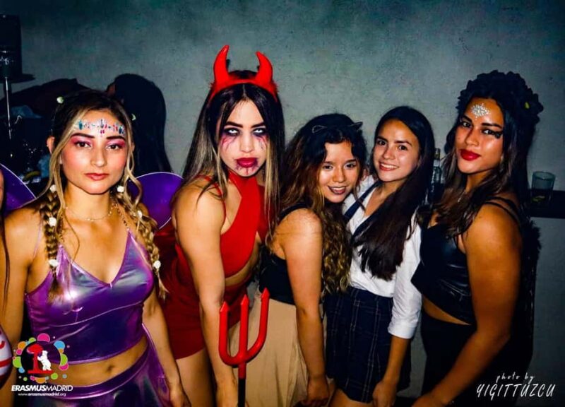 Madrid Halloween Pubcrawl: Madness-Open bar Beer included - The Sum Up: A Festive Halloween Night in Madrid