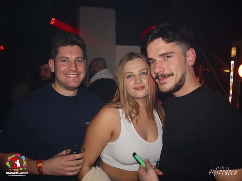 Madrid Halloween Pubcrawl: Madness-Open bar Beer included - Frequently Asked Questions