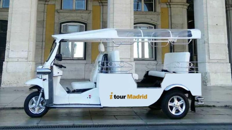 Madrid: Highlights City Tour by Electric Tuk Tuk - Detailed Stops: Landmark-by-Landmark Breakdown
