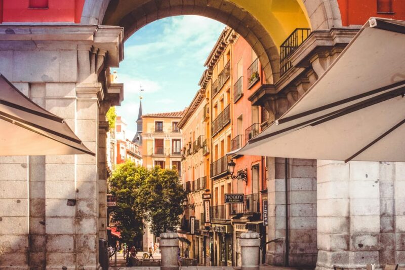 Madrid: Highlights of Madrid Walking Tour - Visiting Madrid’s Religious and Royal Landmarks