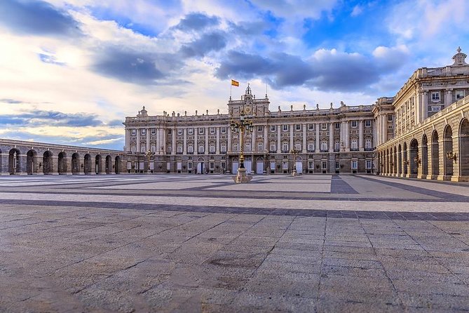 Madrid Highlights & Royal Palace Private Tour with Hotel pick up - The Expert Guide: Insightful and Engaging