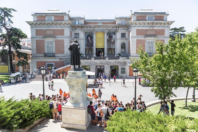 Madrid Highlights Tour with Santiago Bernabeu Stadium Entrance - Logistics: Meeting Point and Transportation