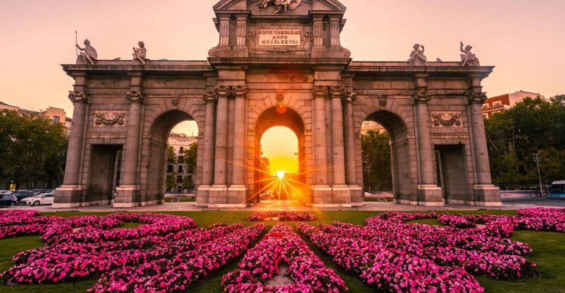 Madrid: Insta-Perfect Walk with a Local - Insider Recommendations for Food and Hotspots