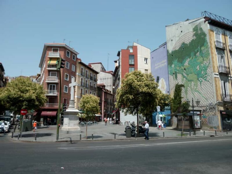 Madrid: La Latina Walking Tour with Tapas and Drink - Exploring the Mercado de Cebada and La Latina Streets