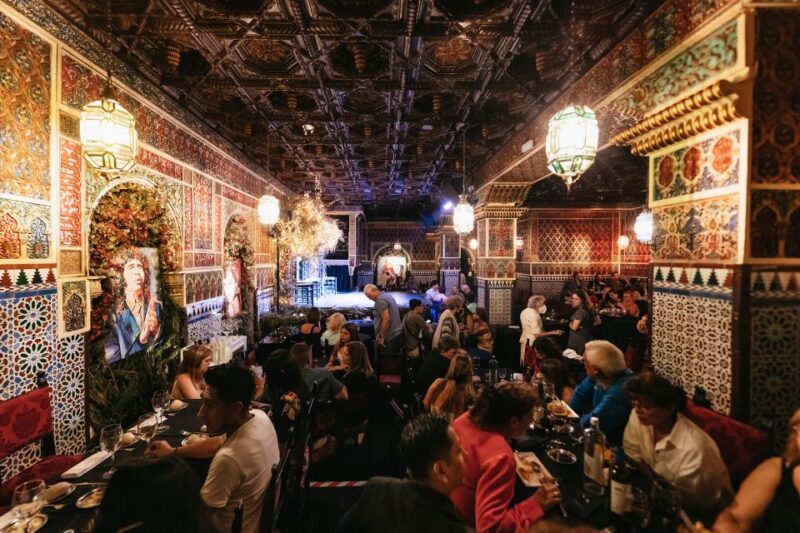 Madrid: Live Flamenco Show with Food and Drinks Options - The Atmosphere and Audience Experience