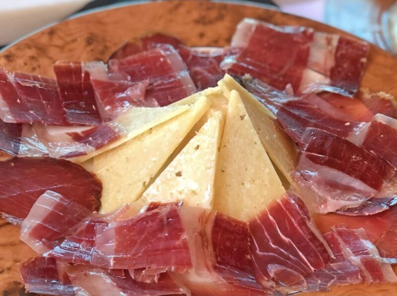 Madrid: Los Porches Flamenco Show with Tapas and Wine Ticket - The Culinary Experience: Tapas and Wine in Madrid