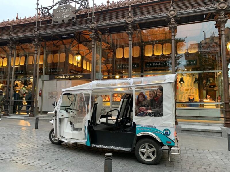 Madrid: Make your own 60 minutes tuk tuk tour - The Experience from Booking to End
