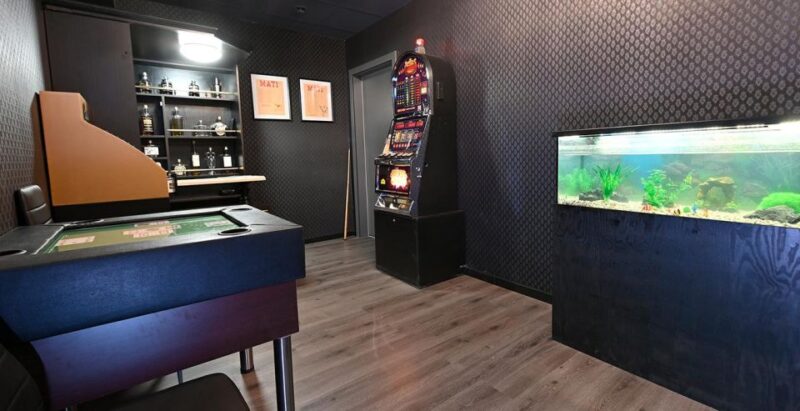 Madrid: Mob's Cage - Escape Room game - Key Points