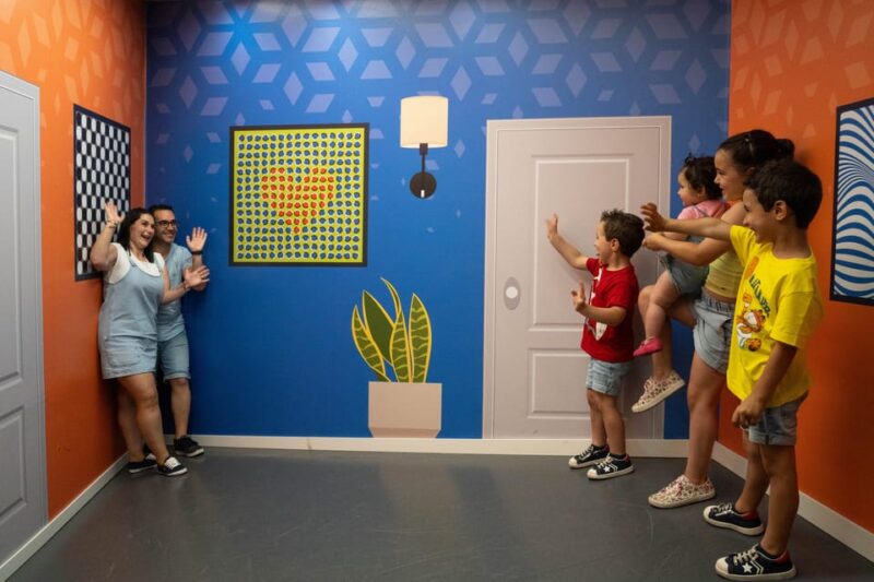 Madrid: Museum of Illusions Ticket - Experience the Magic of the Madrid Museum of Illusions in Just One Hour