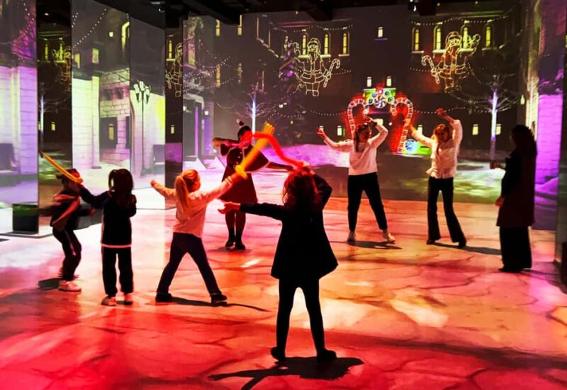 Madrid: Nomad Immersive Museum Snowy, Christmas Magic - Key Points