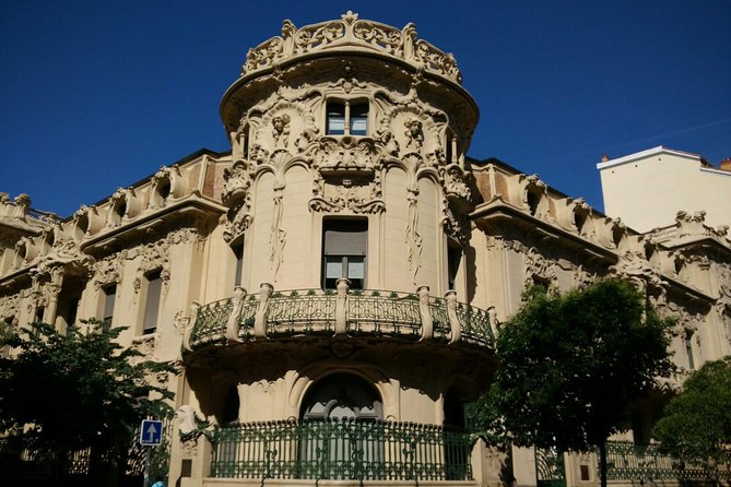 Madrid off the Beaten Path: Private Walking Tour (Customizable) - Guides and Personal Touch