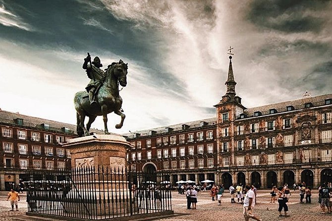 Madrid Old City Guided Walking Tour - Walking Along Calle Mayor and the Historic Plaza de la Villa