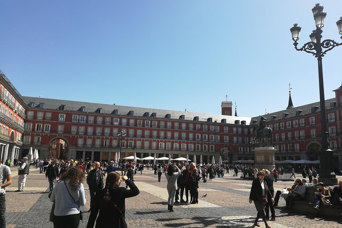Madrid Old Town Walking Tour with Small Group - The Historic Marketplaces and Theatres