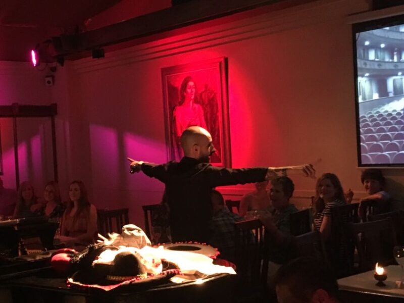 Madrid: Opera and Zarzuela Show and Dinner - The Talent and Style of the Performing Waiters