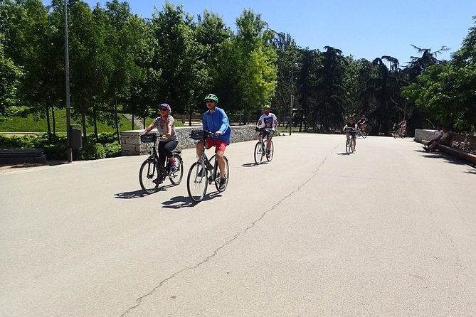 Madrid Parks & Riverside Bike Tour - Key Points
