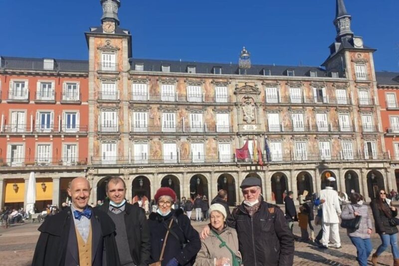 Madrid: Private custom tour with a local guide - Discover Madrid’s Architectural and Cultural Highlights