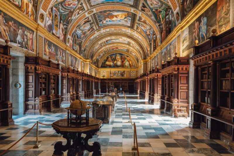 Madrid: Private day tour to El Escorial and Segovia - Discover the Best of Castile and León in a Private Day Tour from Madrid
