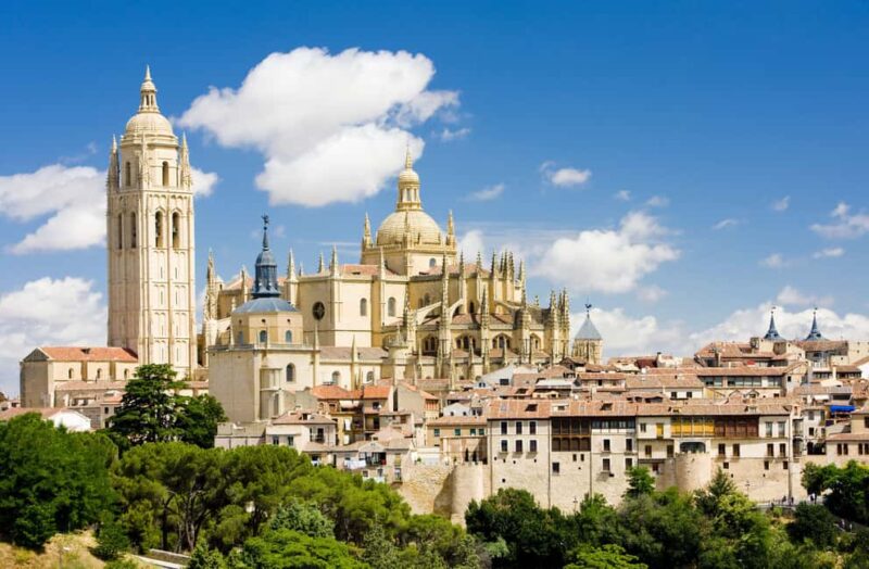 Madrid: Private day tour to El Escorial and Segovia - Flexibility and Personalization in a Fully Private Setting