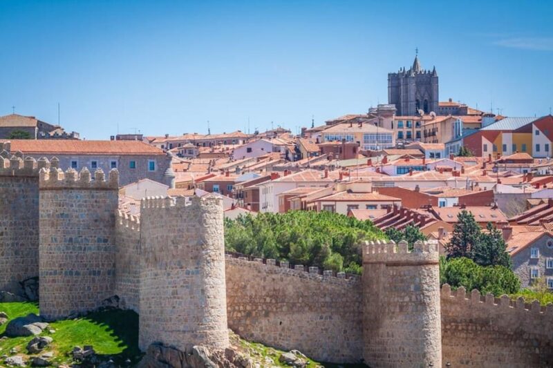 Madrid: Private Half-Day Trip to Ávila with Local Guide - Exploring Ávila’s Medieval Walls and Fortifications