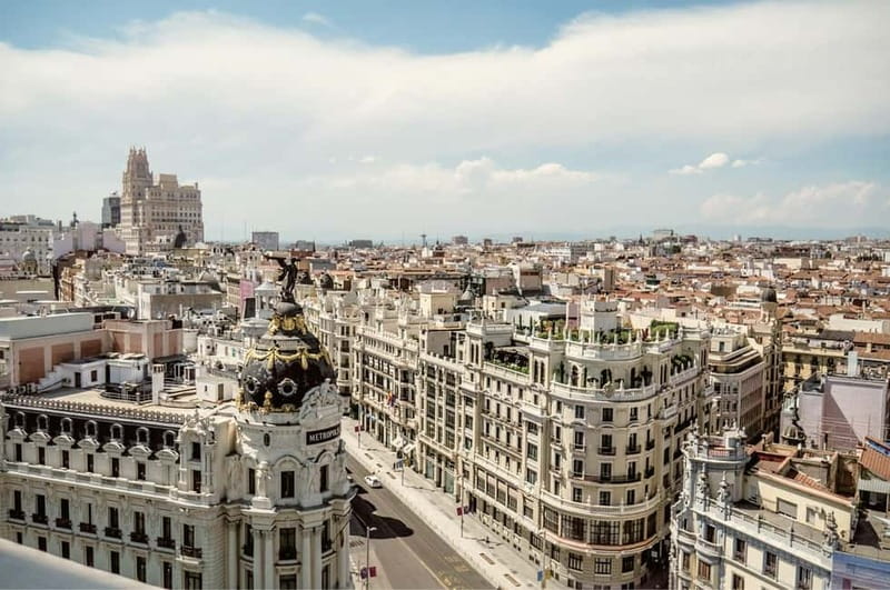 Madrid: Private Highlights Walking Tour with Rooftop Stop - Key Points