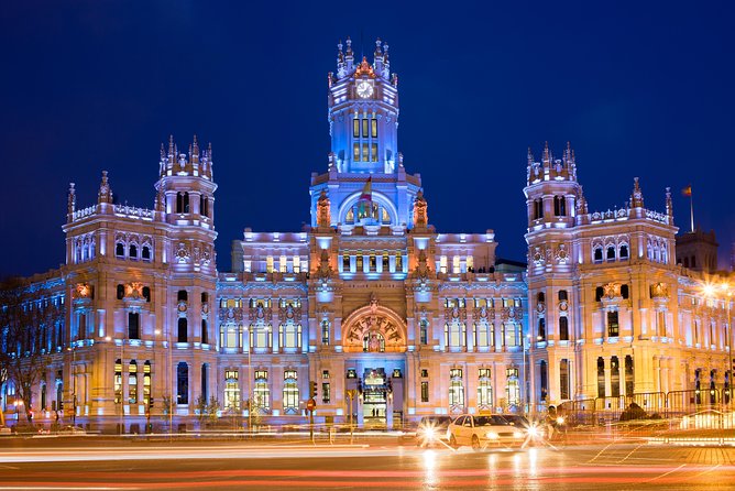Madrid Private Night Walking Custom Tour with Tapa and a Drink - The Customizable Itinerary and Private Guide Experience