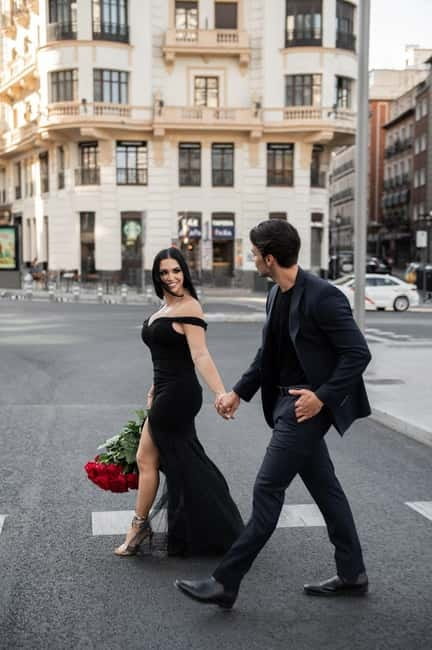 Madrid: Private Photo Shooting with Pro Photographer - The Value of Personalized Photos in Madrid